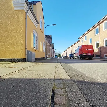 Appartement Double 7 With Free Parking Nørresundby